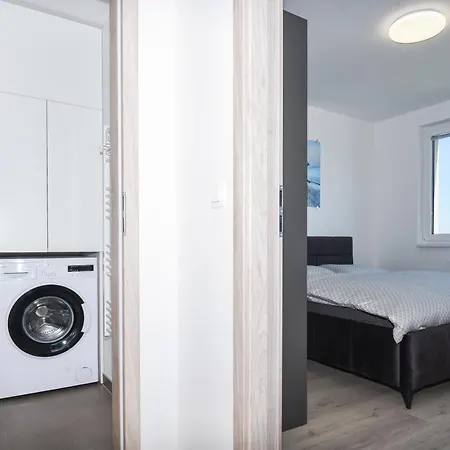 Апартаменты Modern 2bdrm - Airport