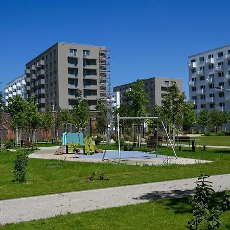 Modern 2bdrm - Airport Апартаменты