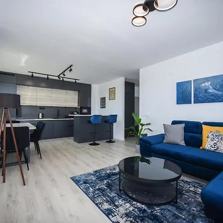 Апартаменты Modern 2bdrm - Airport