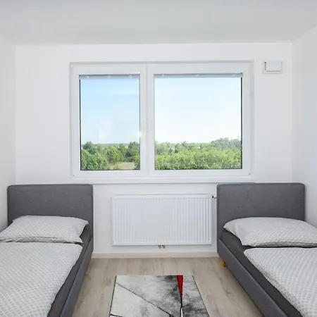 Апартаменты Modern 2bdrm - Airport Братислава