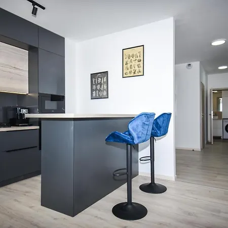 Modern 2bdrm - Airport Appartamento